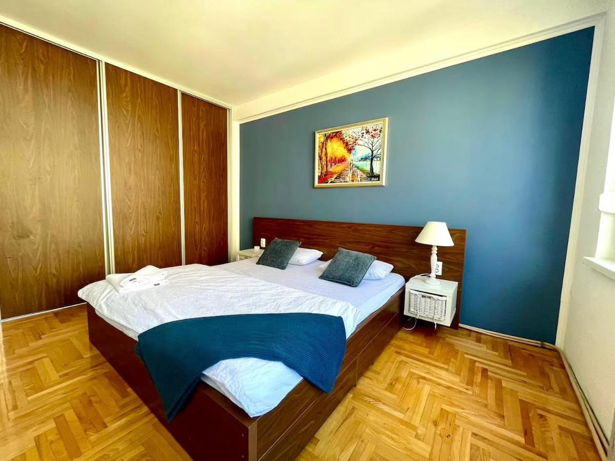 Apartment 2bdr - Excellent Location